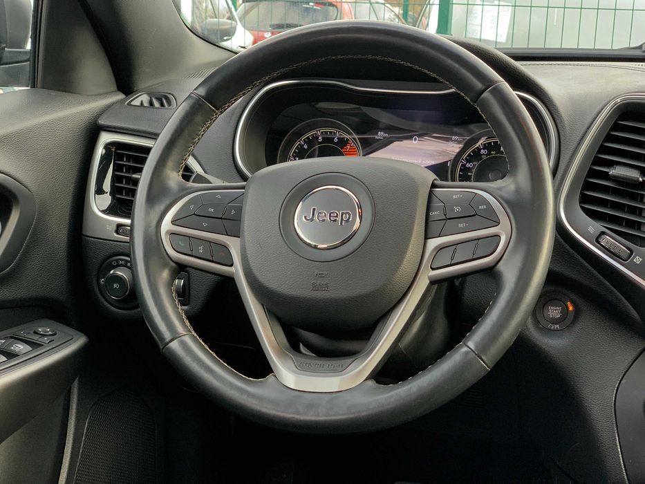 Jeep Cherokee 2021 3.2 бензин