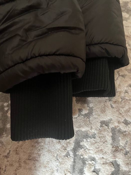 Куртка жіноча чорна