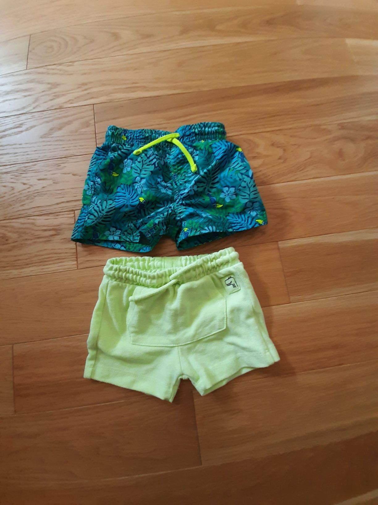 Zielone neonowe krótkie spodenki i do pływania kąpielowe Zara H&M 68