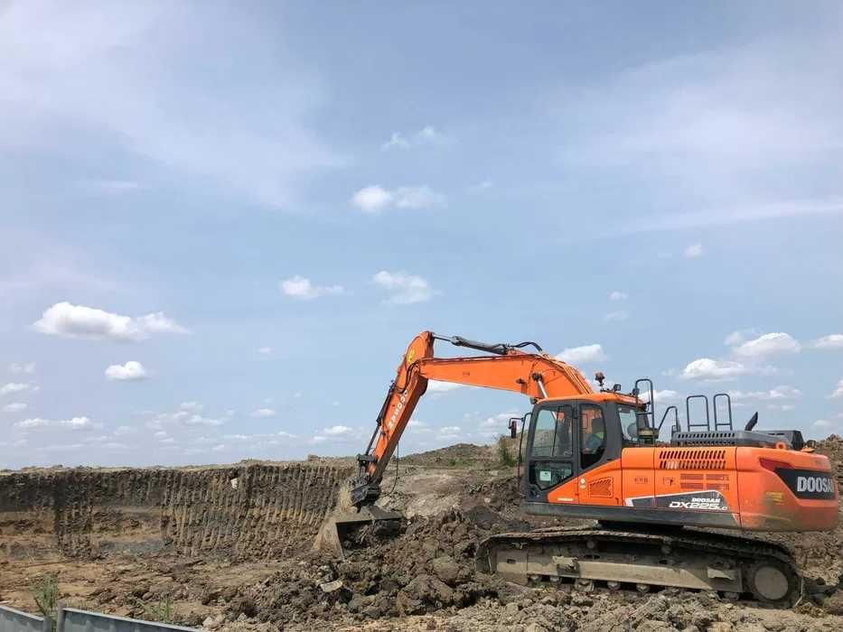 Wynajem koparki  25t z operatorem lub bez  Młot Wyburzenia Wykopy