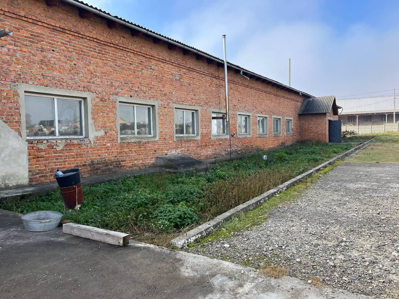 Продаж комерційного приміщення в промзоні!
