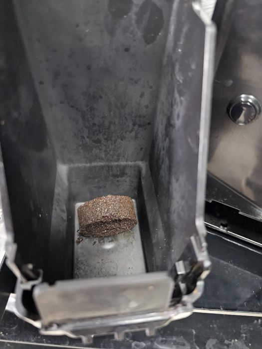 Кавомашина Phillips з Німеччини обслужена