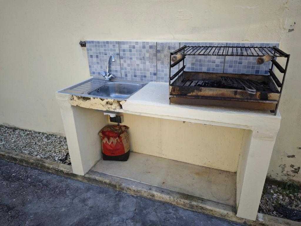 Alojamento Esmoriz Lounge GuestHouse (Piscina incluída) até 4 Pessoas