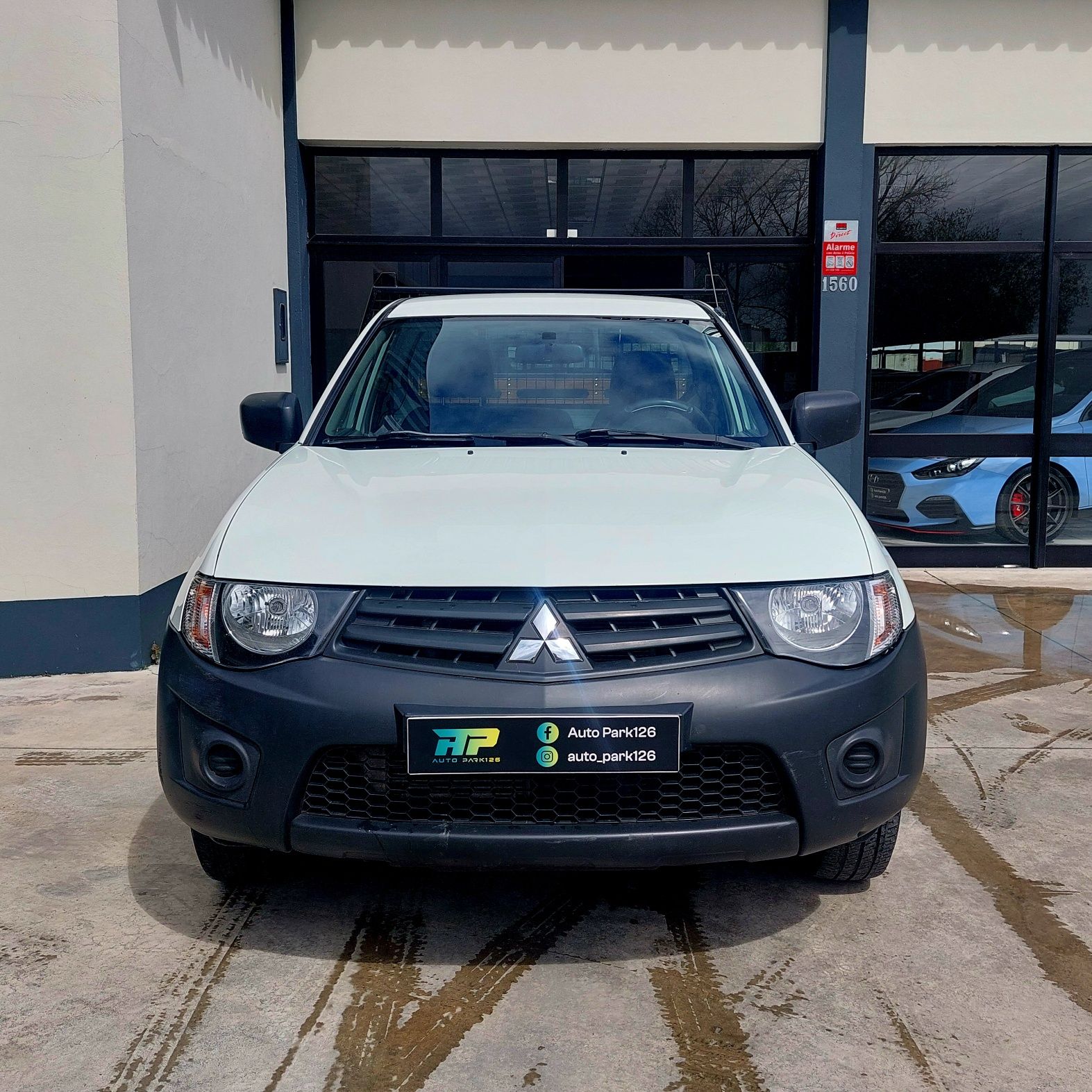 Mitsubishi L200 2.5 DI-D 4x2 / 3 Lugares
