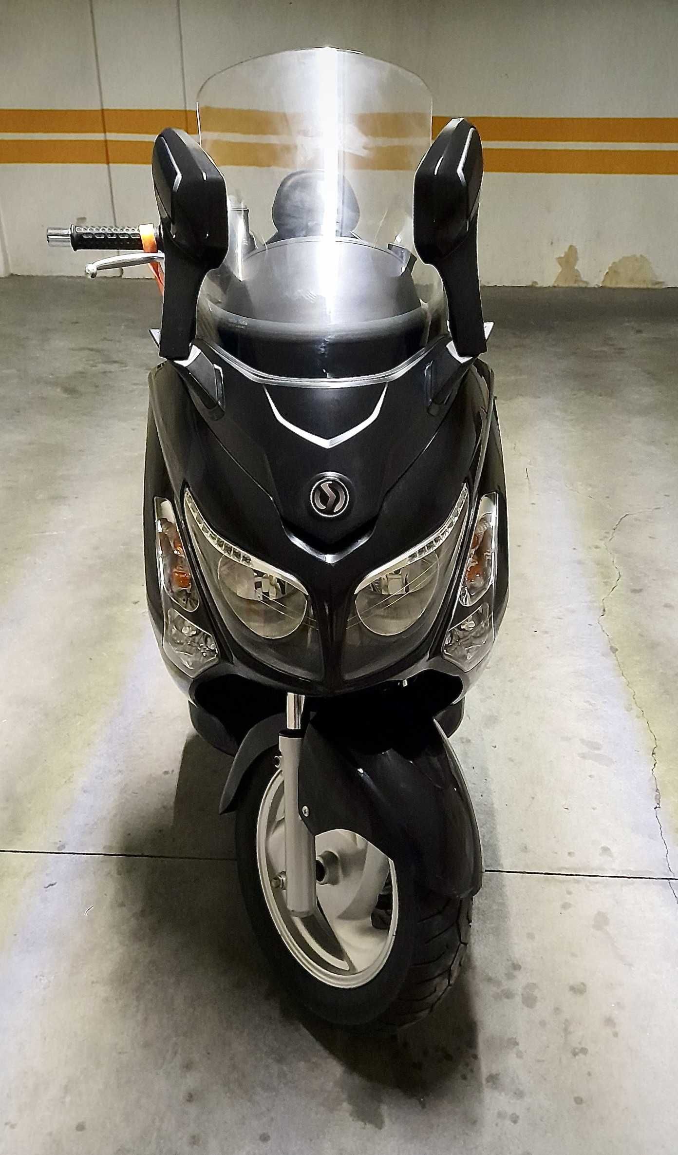 Scooter Sym GTS 125 Evo (Preta) C/ Poucos Kms