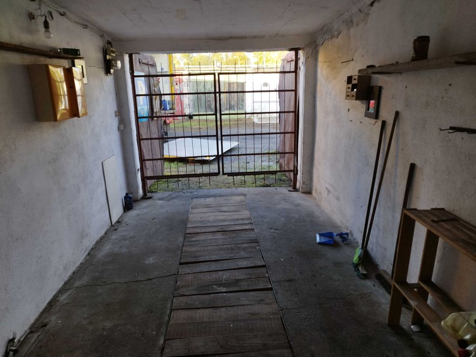 GARAŻ na SPRZEDAŻ /  Kostrzyn n/O  ul.Portowa  b.dobra lokata kapitału