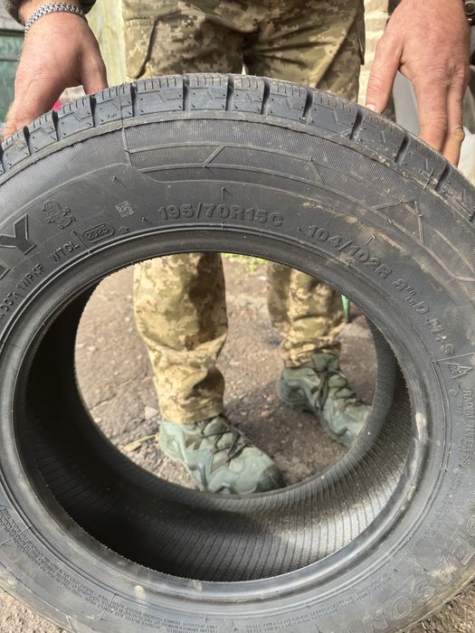 Продам шини нові