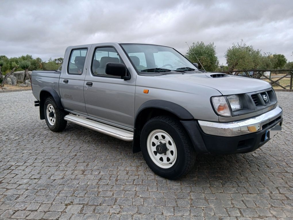 Nissan Navarra D22
