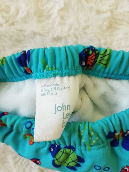 Spodenki kąpielowe na basen r. 68/74