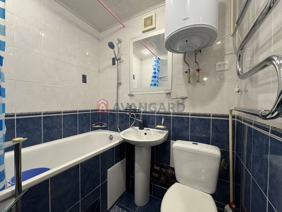 Здається охайна 1 к квартира/Космос