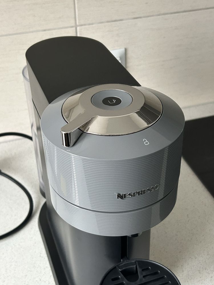 Ekspres do kawy cisnieniowy kapsulkowy Nespresso Vertuo Next