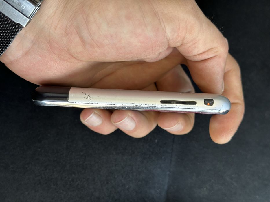 Продаю мобильний телефон iphone 2