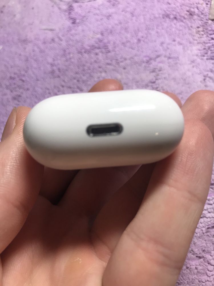Etui Ładujące Case AirPods 1 2 Stan Idealny