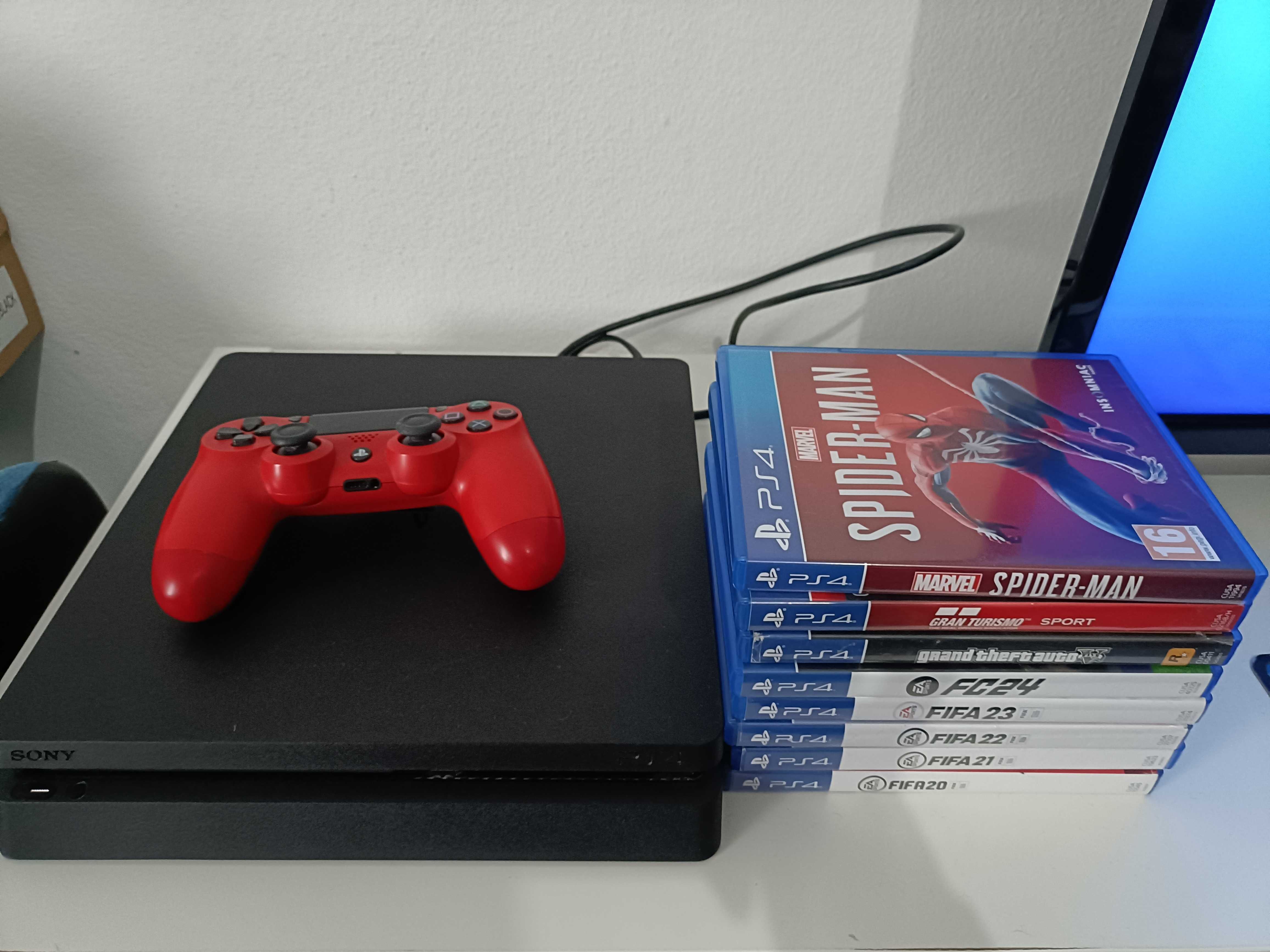 Ps 4 com jogos e comando