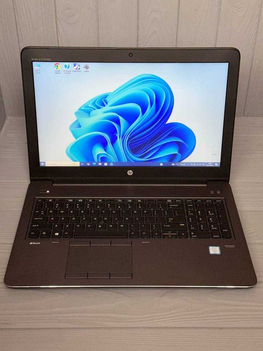 HP Zbook G4  | i7-7820HQ  | 16 GB x 512 SSD