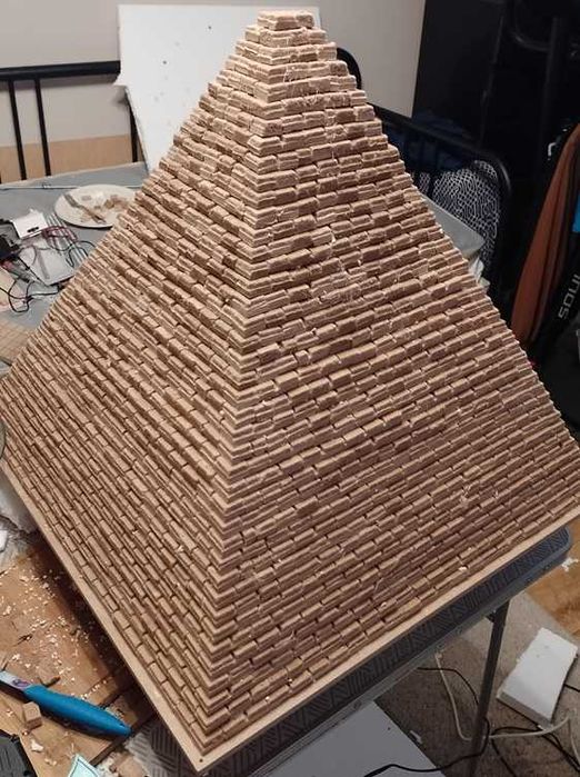 Piramidy 3D - modele /różne wymiary, opcje/
