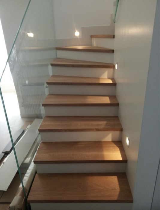 Підвіконня ствльниці сходинки