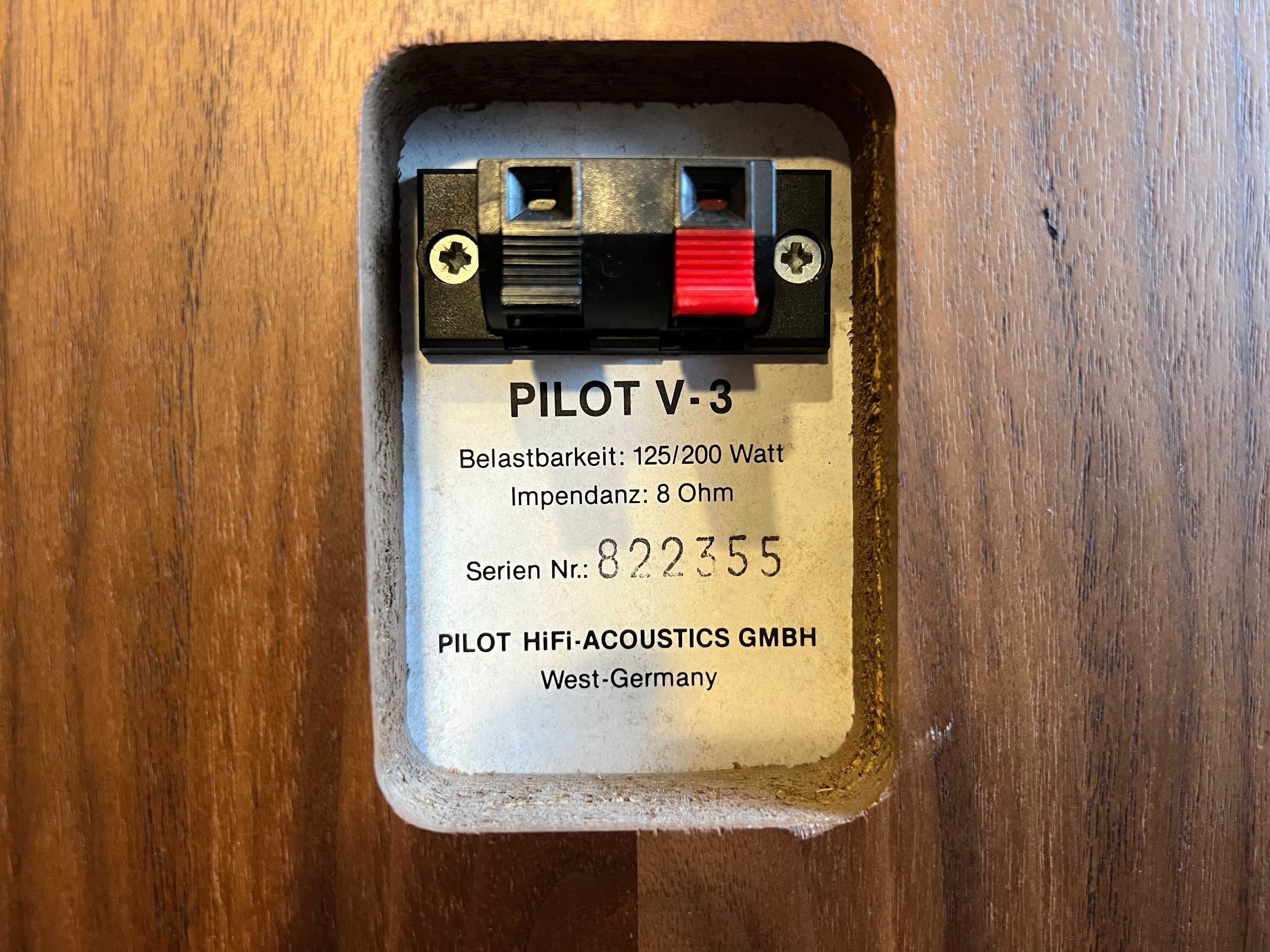 Kolumny podłogowe Pilot V-3 Made in Germany, Audio Room