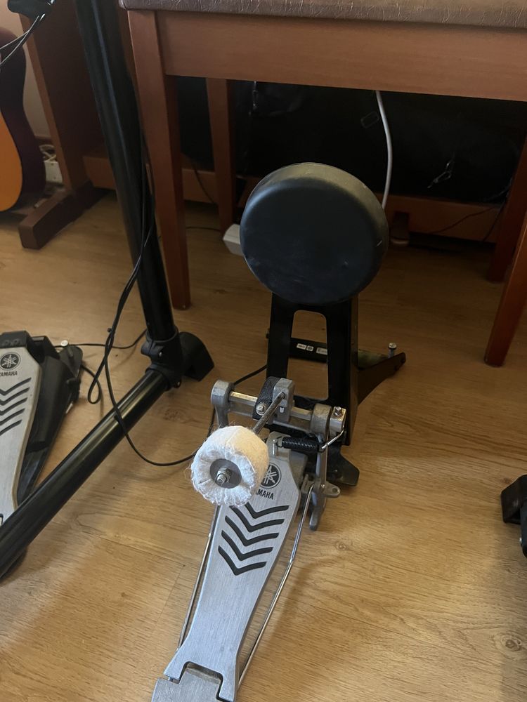 Bateria Elétrica Yamaha DTX400 Series (Usada) + Banco