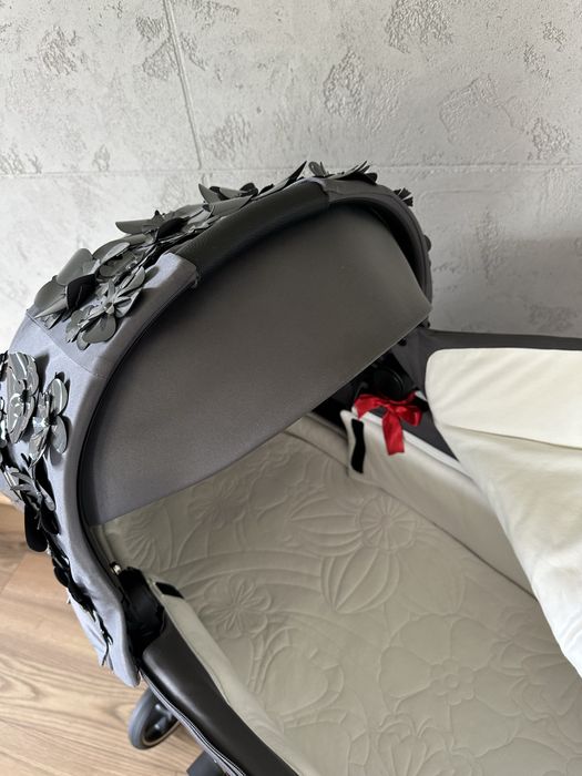 Cybex Priam gondola Simply Flowers Grey 4.0 stan IDEALNY jak nowa