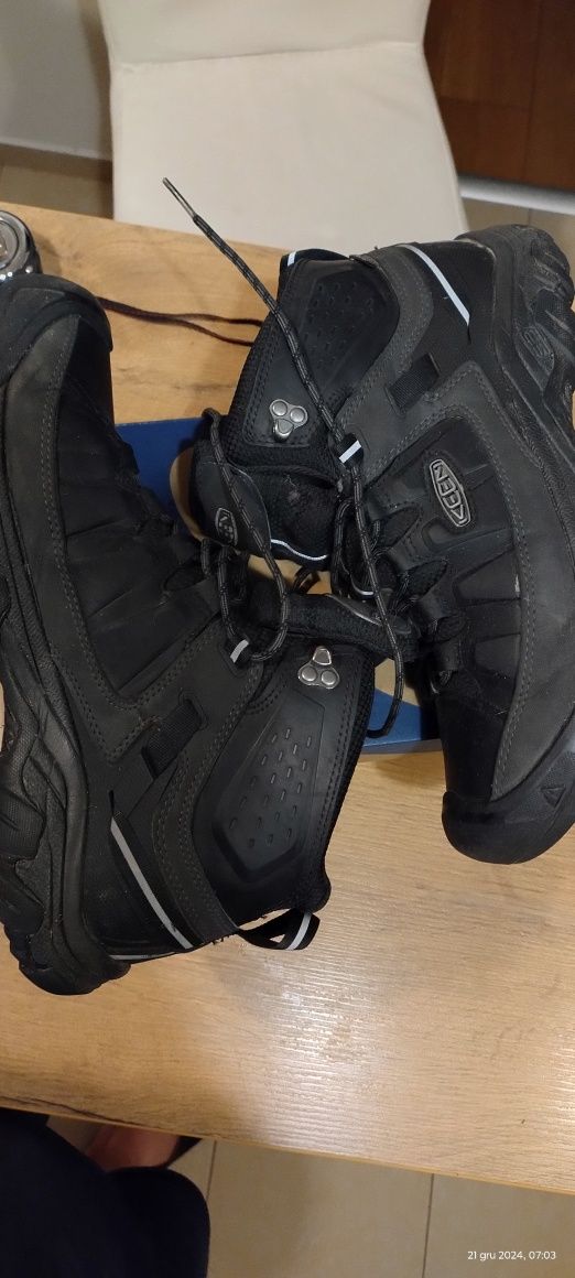 Buty trekkingowe męskie KEEN TARGHEE III MID WP szerokie46, 300,