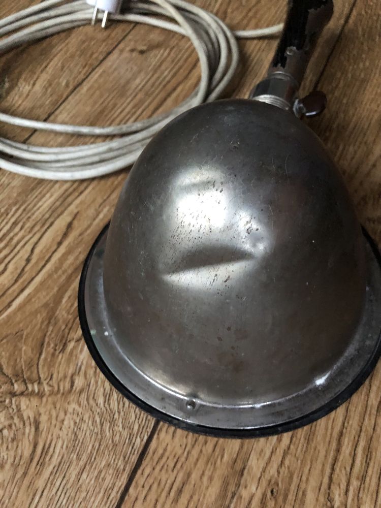 Lampa przemysłowa z PRL-u
