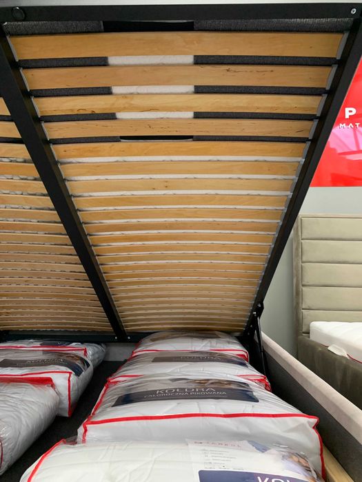 Łóżko Bed Design Valerio rama light z pojemnikiem 160x200-Ekspozycyjne