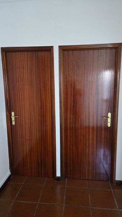 Portas de madeiras como novas