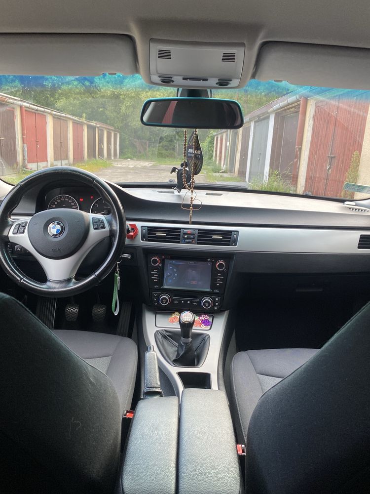 BMW 320i E90 | Dotykowy ekran | Podgrzewane fotele | Zadbany stan