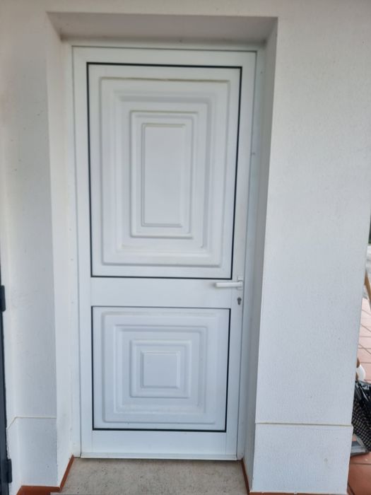 Vendo porta de alumínio