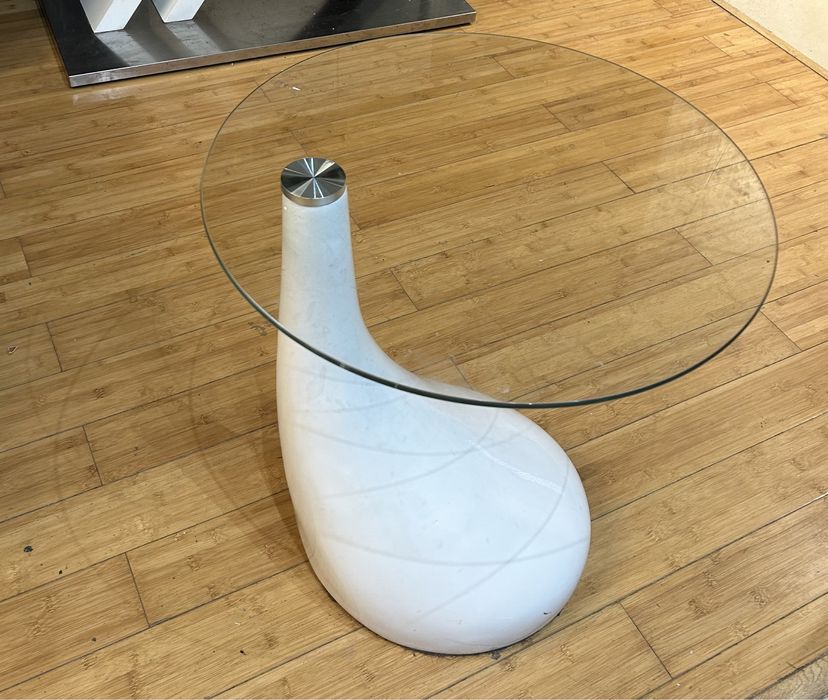 Stolik kawowy bialy polysk, szklany blat okragly