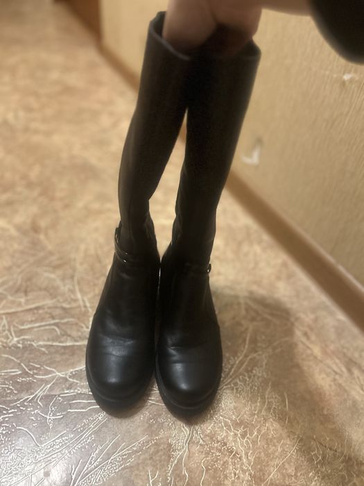 Зимние высокие сапоги