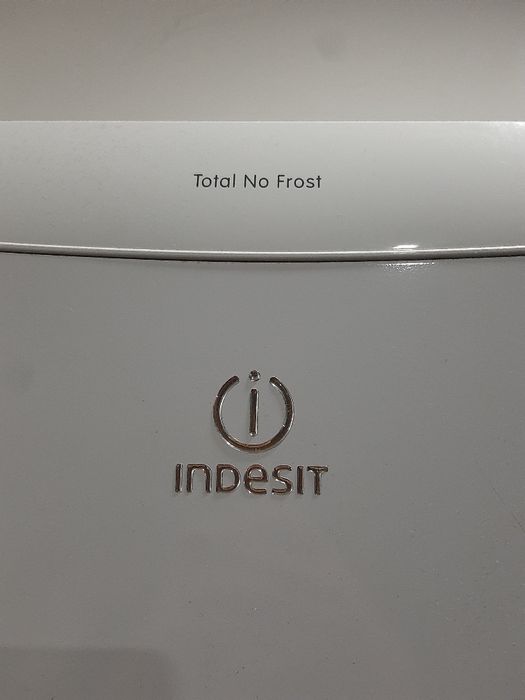 Frigorífico combinado Indesit