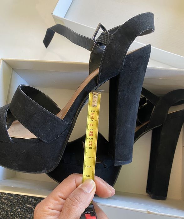 Sandalias pretas tamanho 38