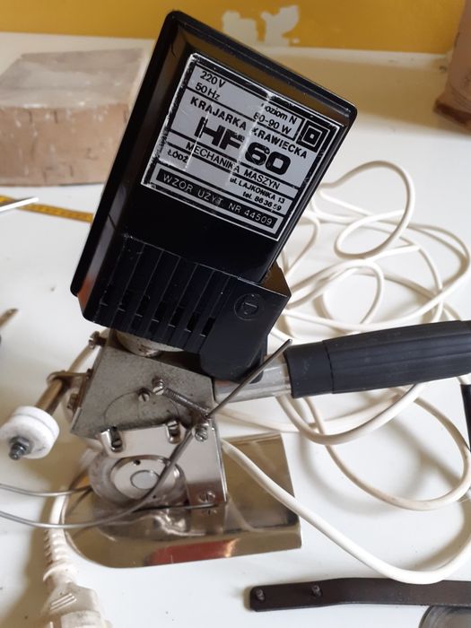 Nóż krawiecki używany