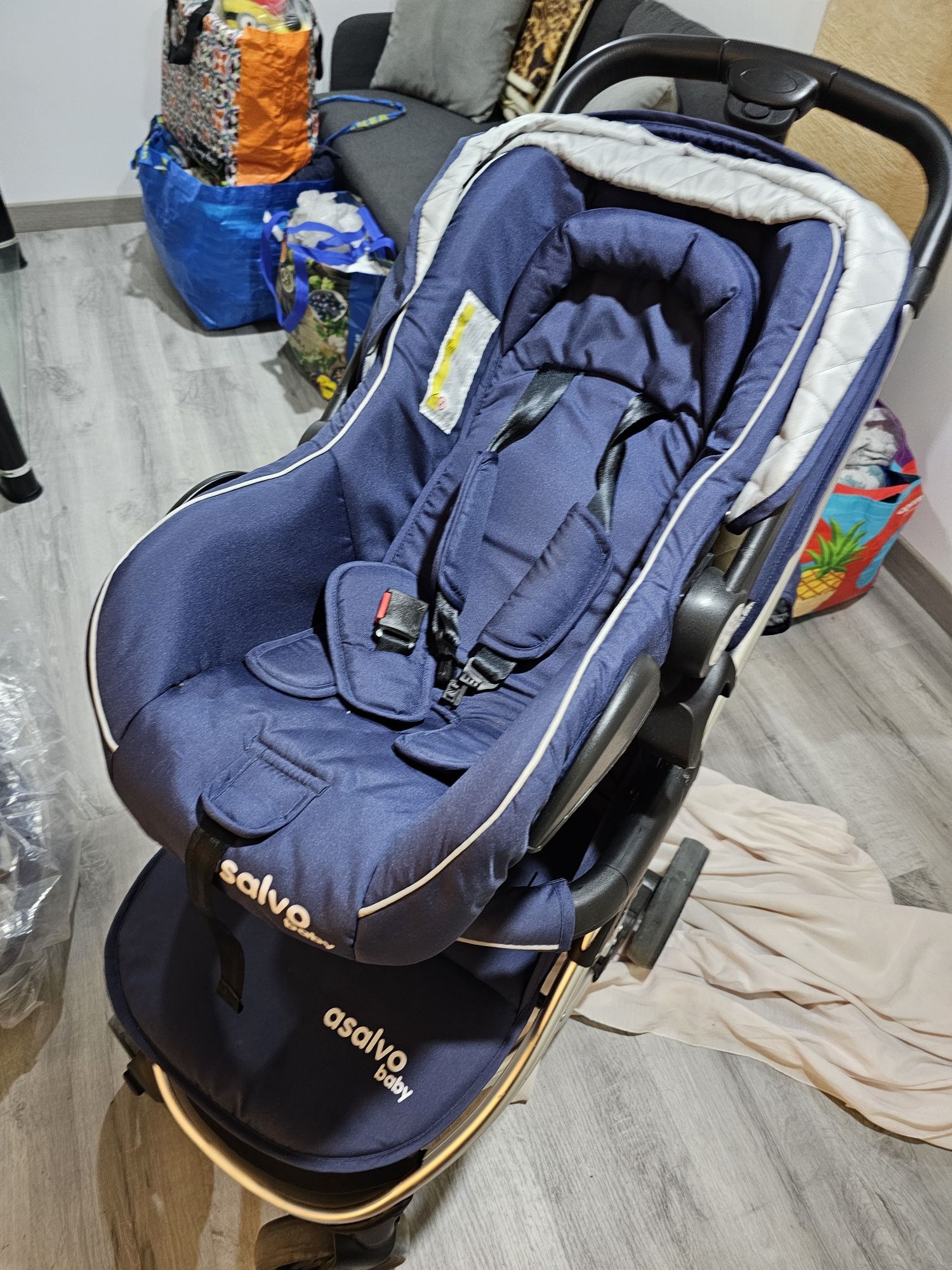Carrinho trio de bebé