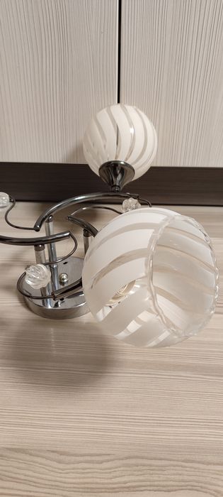 Люстра на три плафона
