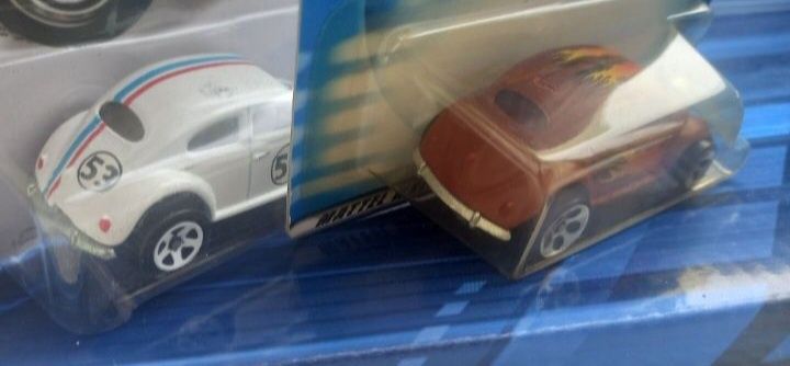 Conjunto 2 volkswagen Beetle hot wheels (the love bug)