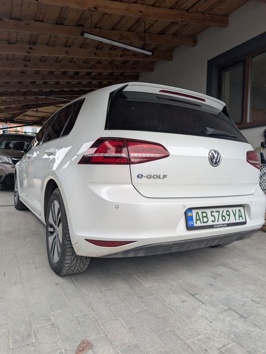Volkswagen e golf
