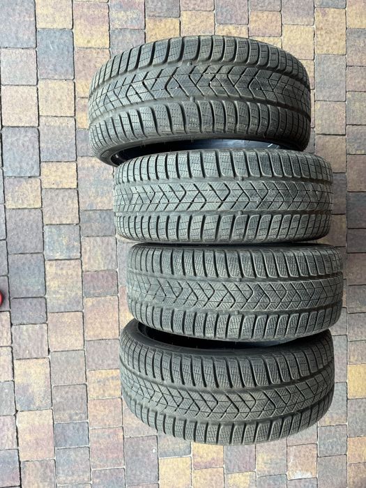 Opony Pirelli Zimowe Runflat 225/40 R19