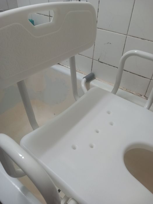 Assento de banheira giratório