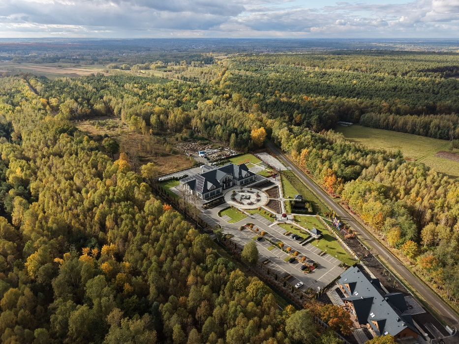 Usługi dronem, fotografia nieruchomości z drona, filmy reklamowe, dron