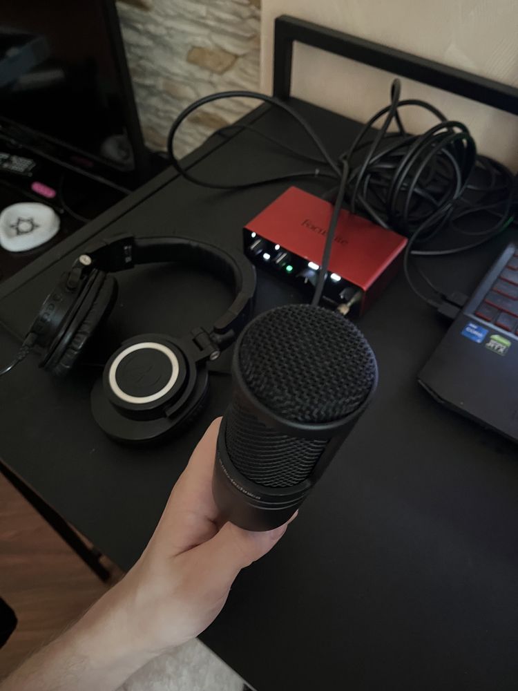 AT 2020 Audio-technika mic at2020