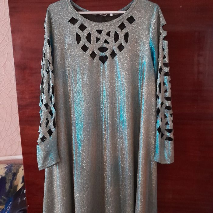 Продам святкову сукню