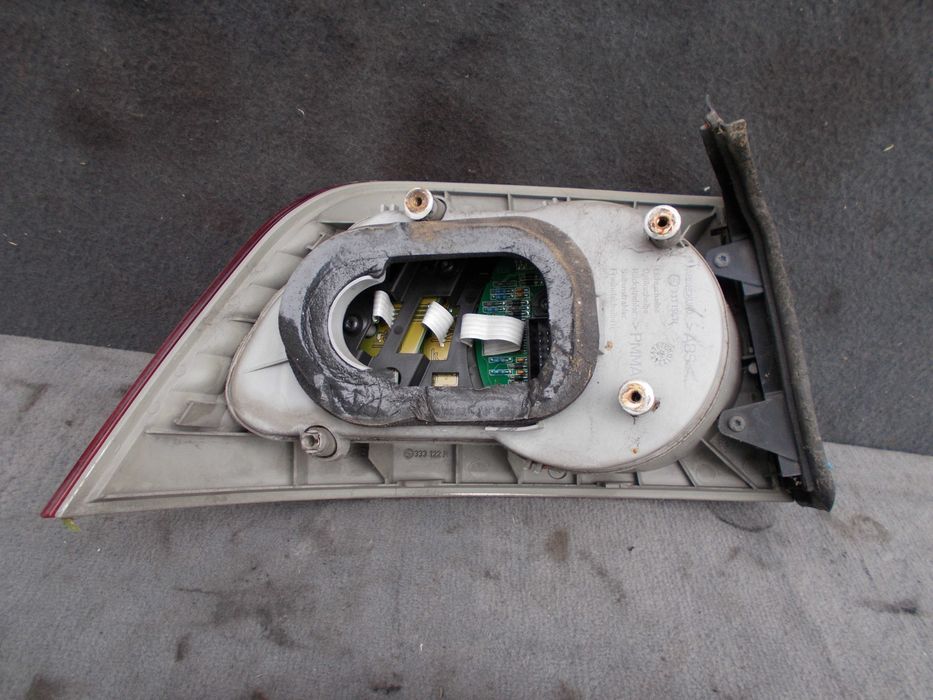 vw PHAETON 3.2 v6 02r lampa tył tylna lewa prawa