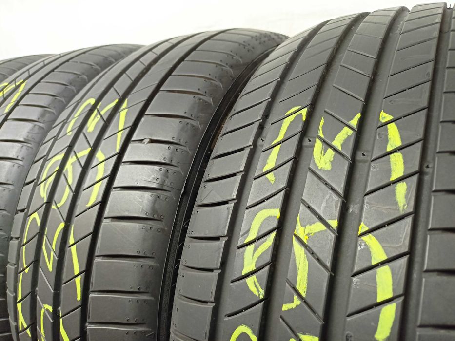 Kumho Ecsta 215/45/17 24r. 91V 2x6,6mm 2x6,5mm (5393)