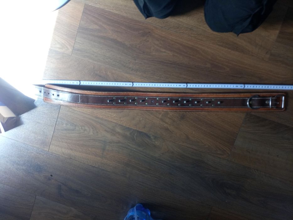 Obroża cwiekowana skórzana dla bardzo dużego zwierzęcia ( psa )