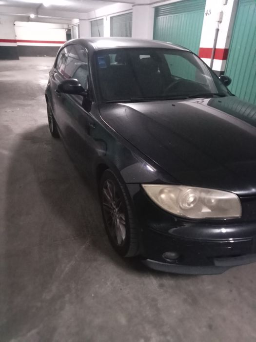 BMW 120d com batida de motor