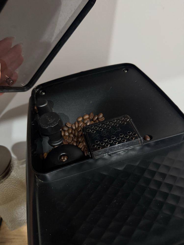 Кофемашина Philips Series 2200 — как новая, с коробкой