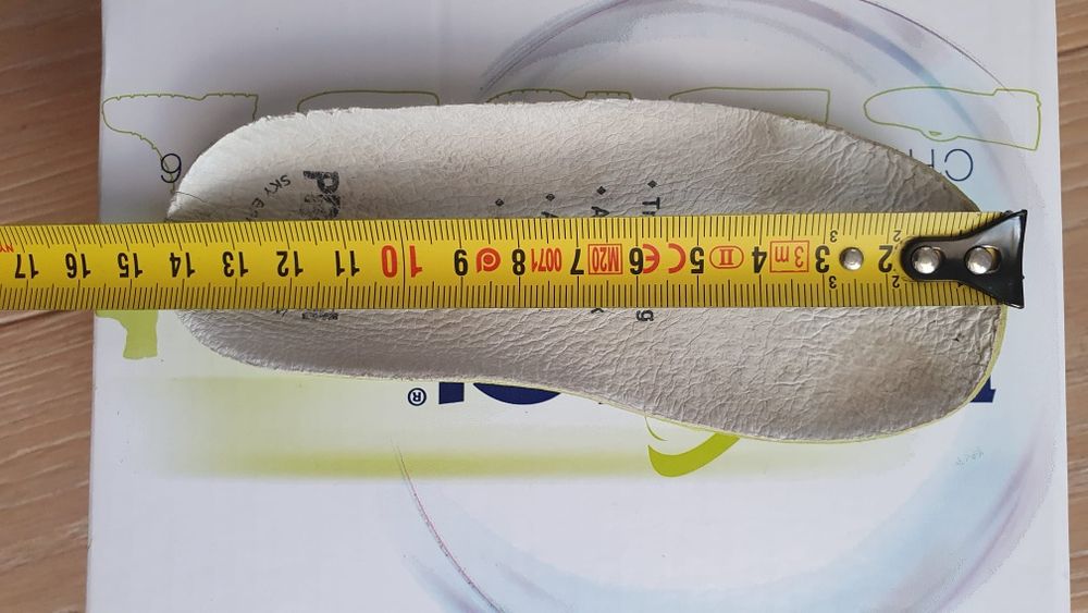Buty snickersy Primigi 22 po jednym dziecku skórzane w środku